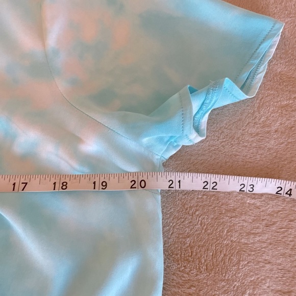 Torrid Soft Short Sleeve Cloud Top - Size 00 (M) - Picture 10 of 13